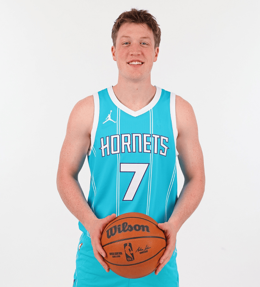 LPL-今夜NBA总决赛传出新动向；夏洛特黄蜂防线松动；高层表态——更衣室稳定；球队文化被再次提及的简单介绍