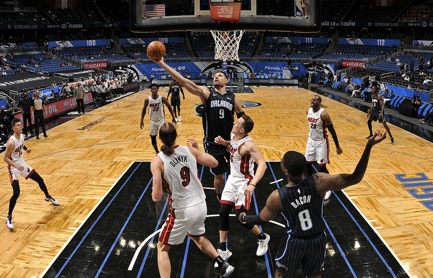 LOL-Rookie关键节点连败，热火带队取胜！的简单介绍